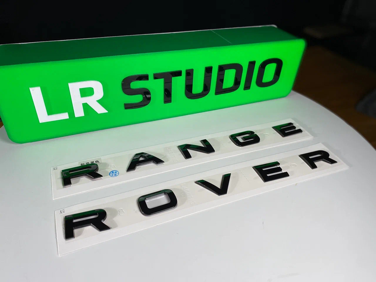 Буквы Range Rover L460 черные глянцевые 2022+ на крышку багажника