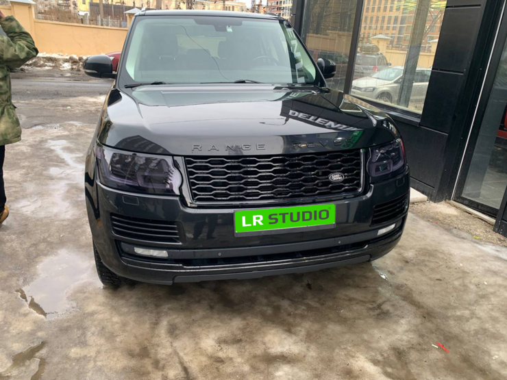 Фары Range Rover 2013-2017 в стиле рестайла 2018, с 4 линзами темный катафот