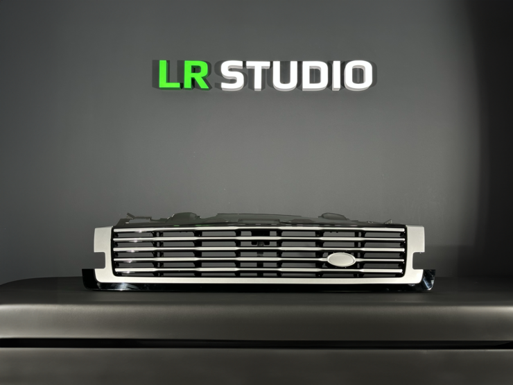 Решетка радиатора Range Rover 2022+ SV